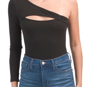 Black going out body suit, cut out, euphoria vibe